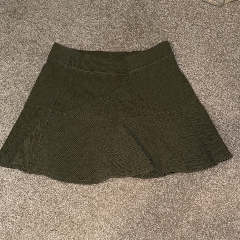 Aerie Offline Olive Green Women's Skirt with built in shorts. Super comfy.